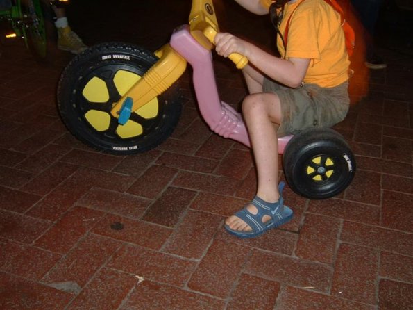 2006-08-12_23-49-05
